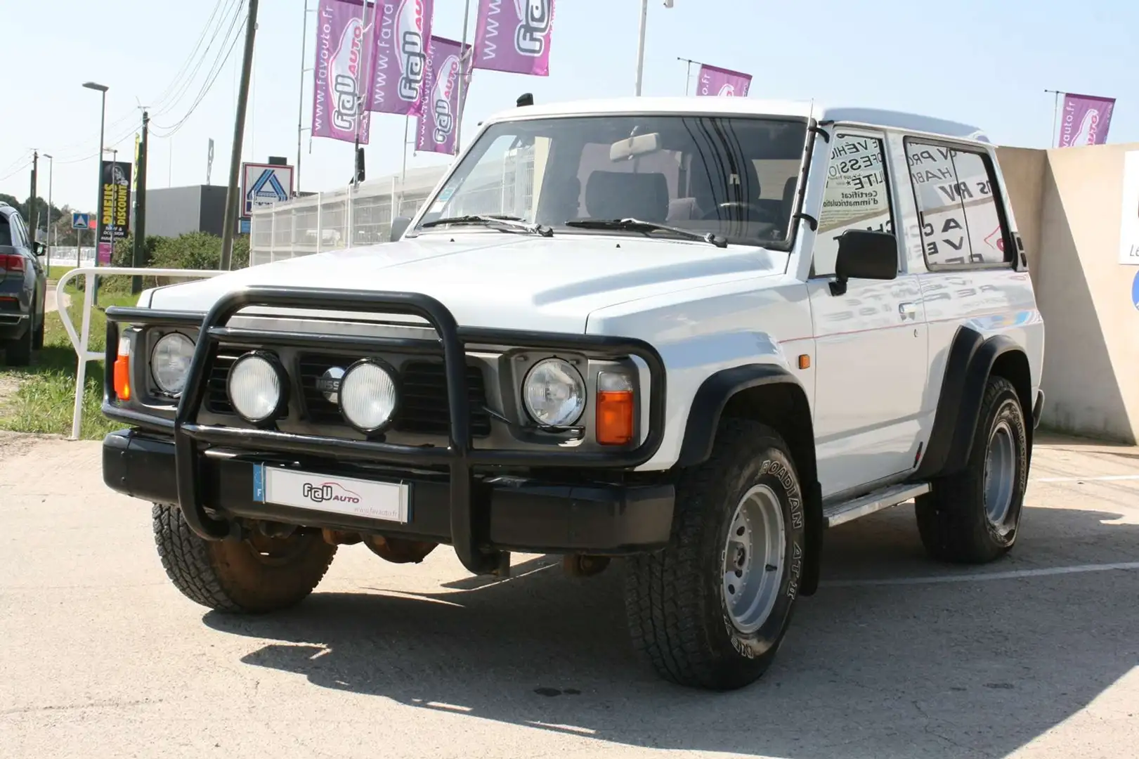 Nissan Patrol 2.8 TD 115CH LX 3P Gris - 1