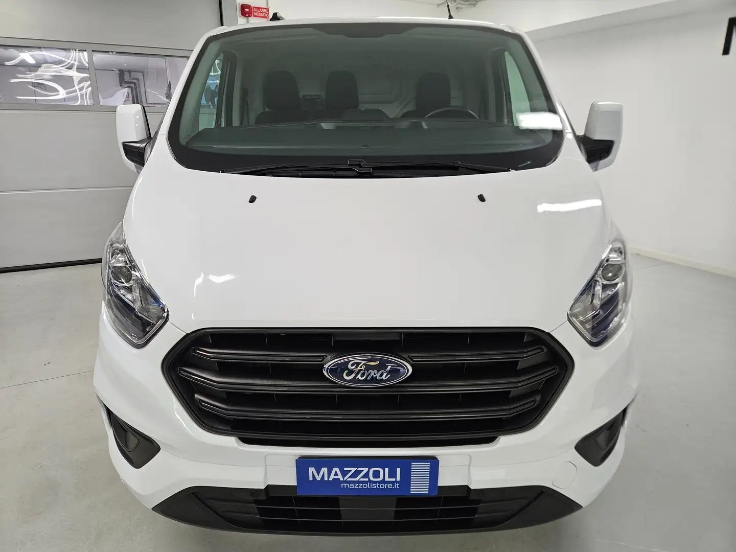 Ford Transit Custom 290 2.0 EcoBlue 130CV L2H1 Trend Automatico Wit - 2