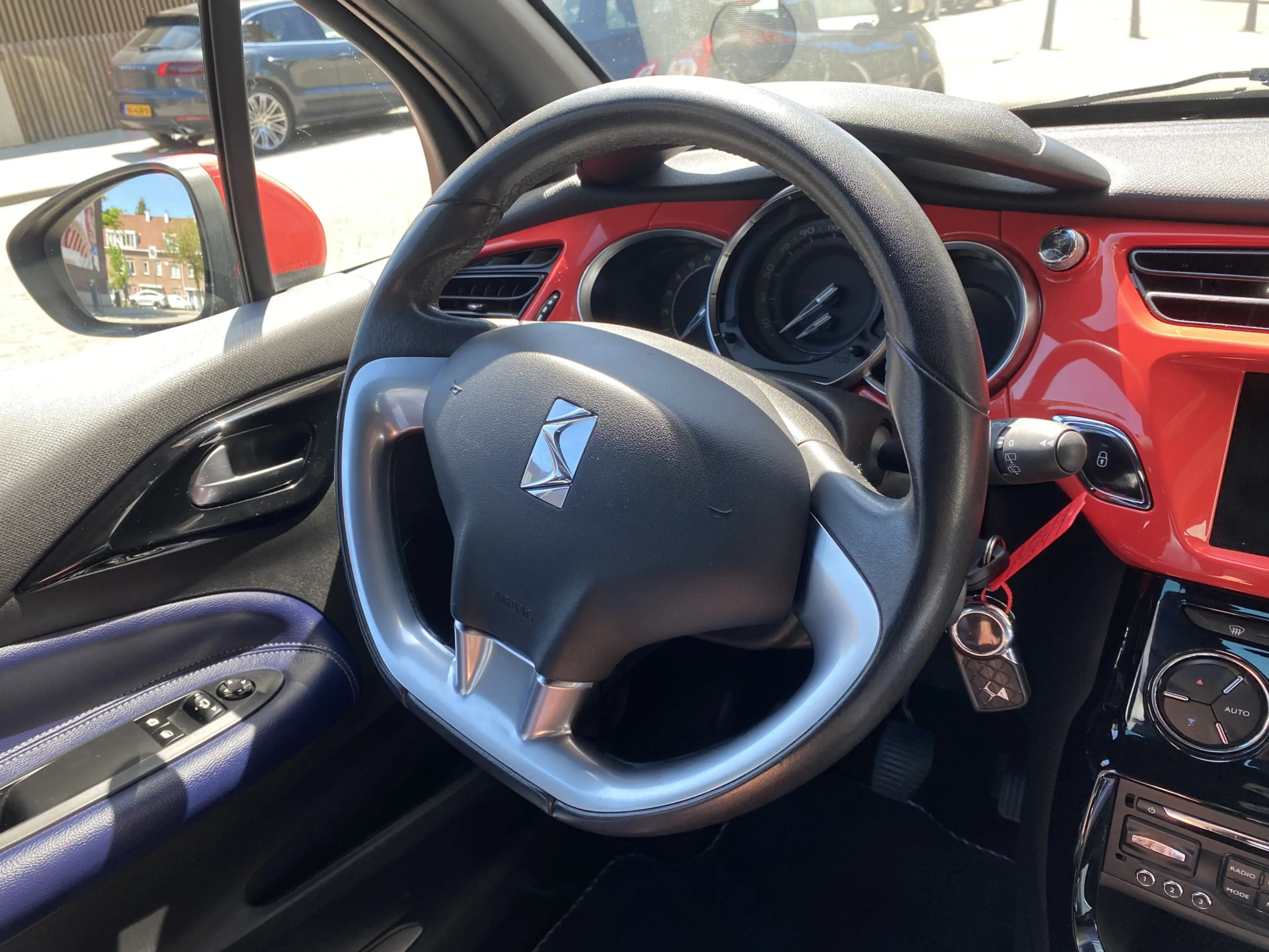 DS Automobiles DS 3 1.2 PureTech Inès de la Fressange NL AUTO/NIEUWSTA — photo 11