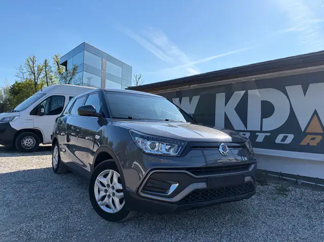 SsangYong XLV XLV 1.6i e-XGi 2WD Sapphire