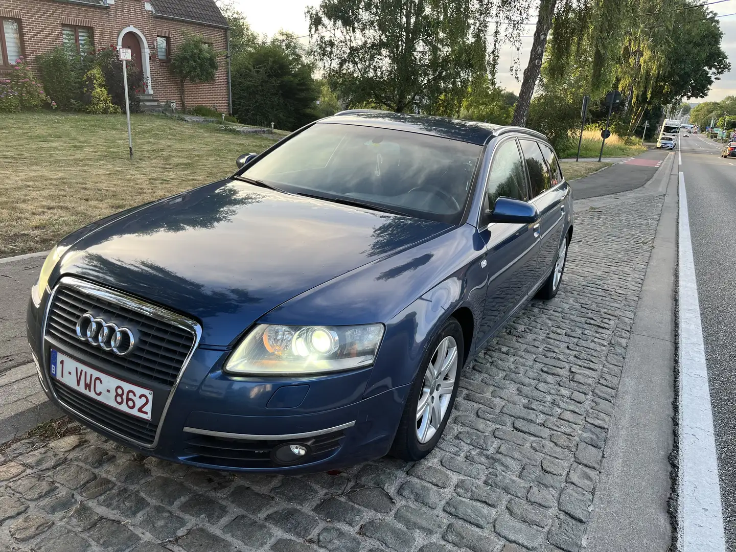 Audi A6 Avant 2.0 Turbo 16v FSI - 1