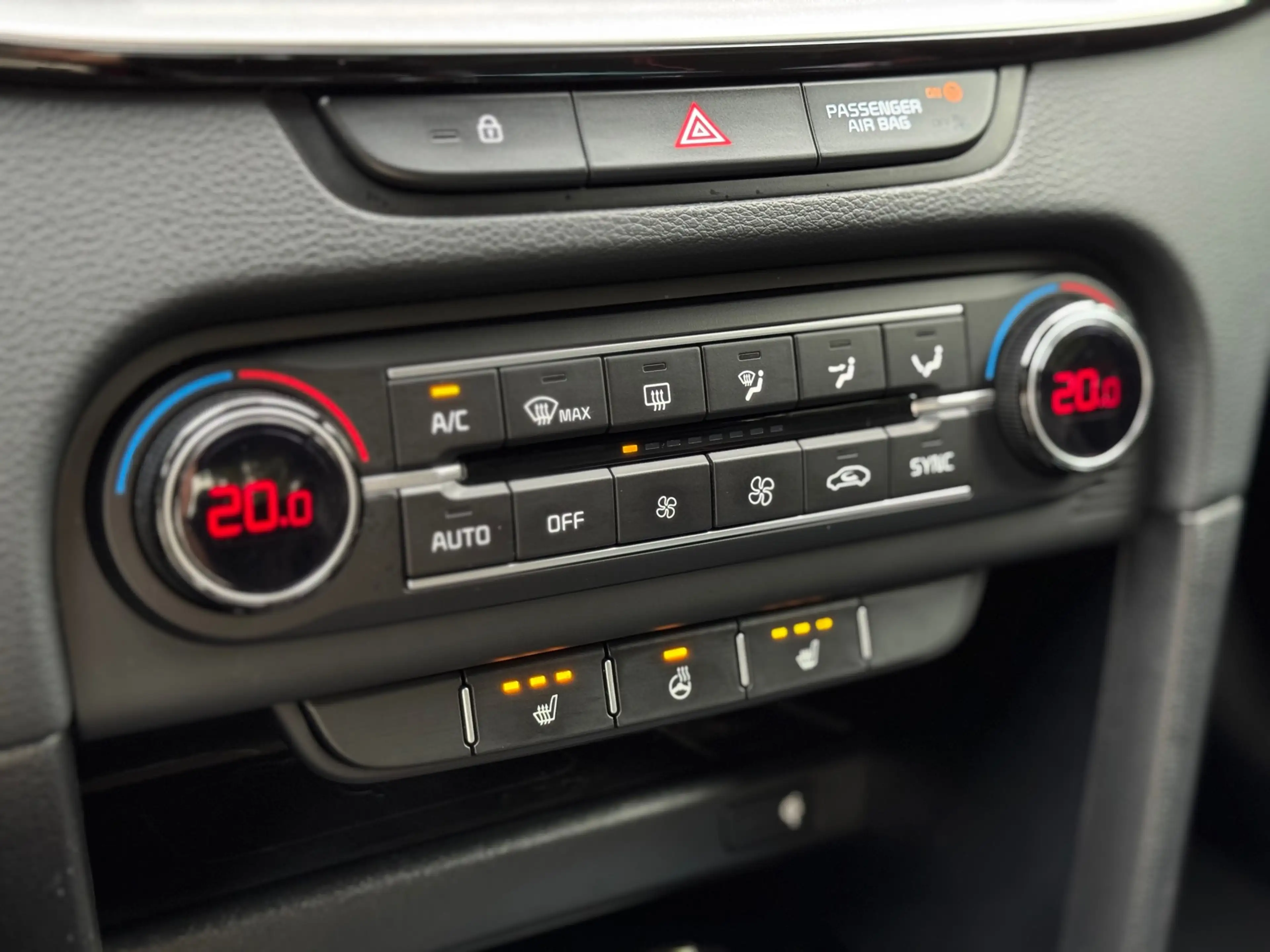 Kia Ceed / cee'd 1.6 T-GDi GT Pano Keyless Camera JBL — photo 15