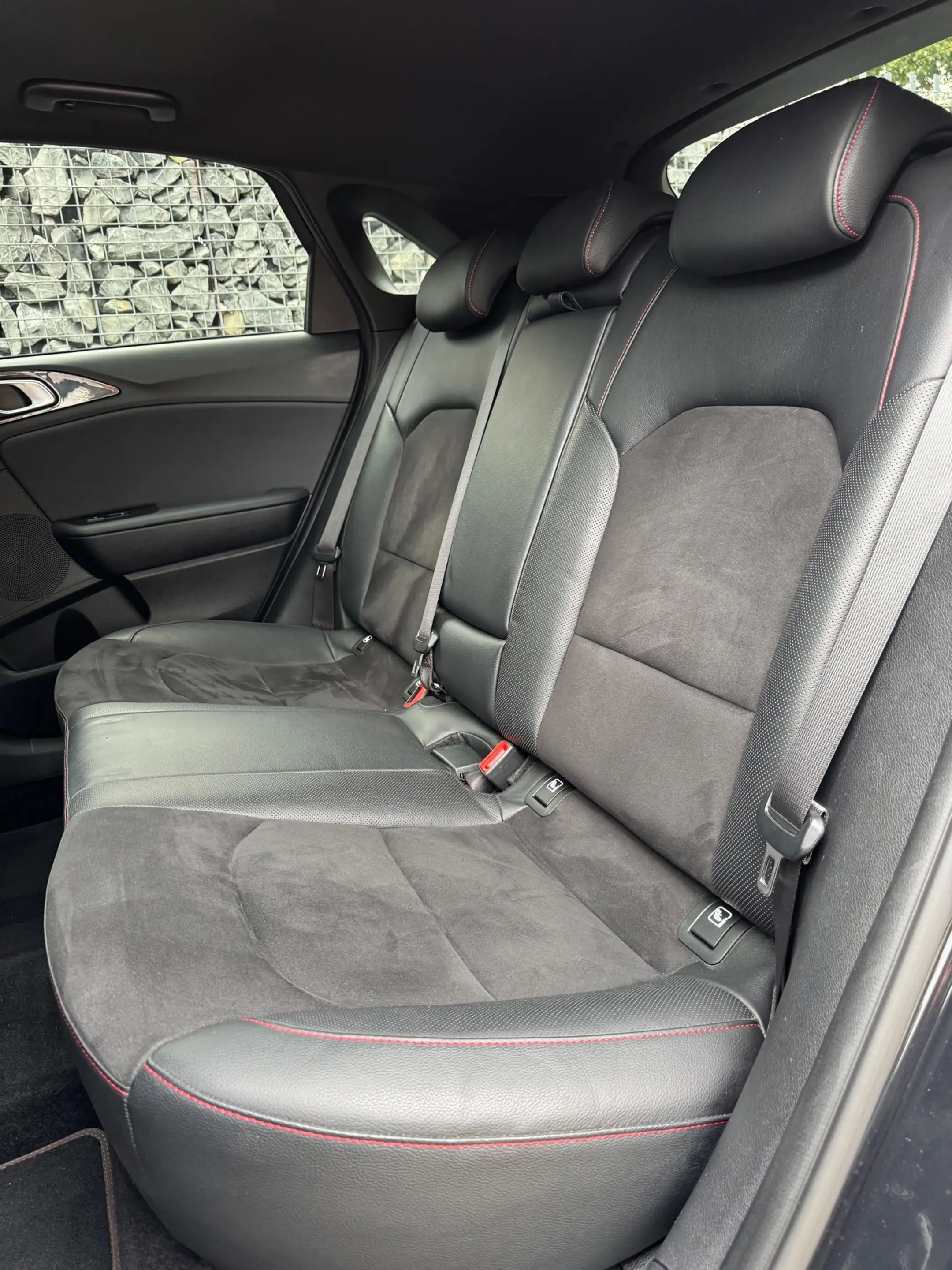 Kia Ceed / cee'd 1.6 T-GDi GT Pano Keyless Camera JBL — photo 12