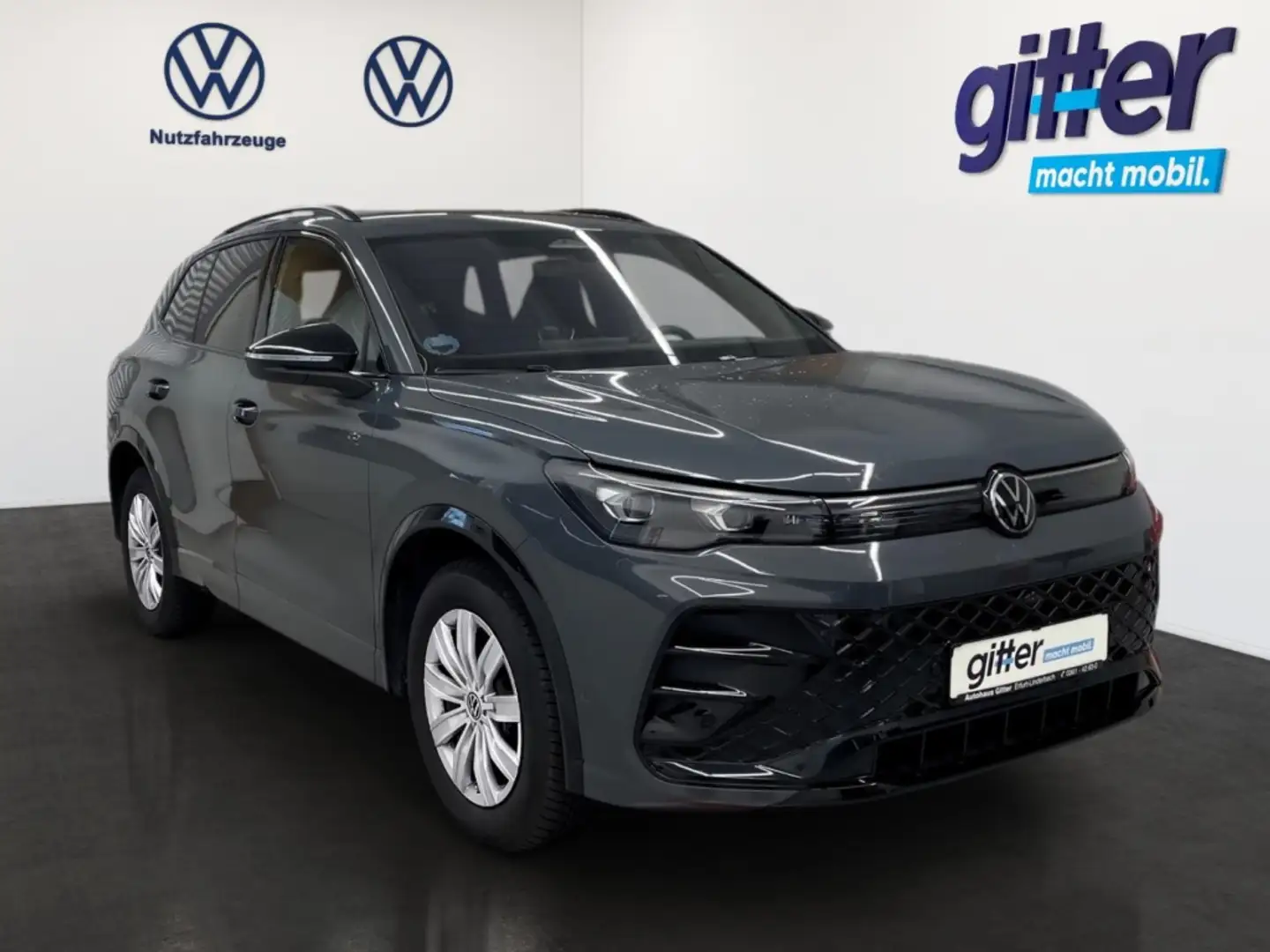 Volkswagen Tiguan 1.5 R-LINE BLACKSTLE MATRIX AHK STANDHEIZUNG Grau - 2