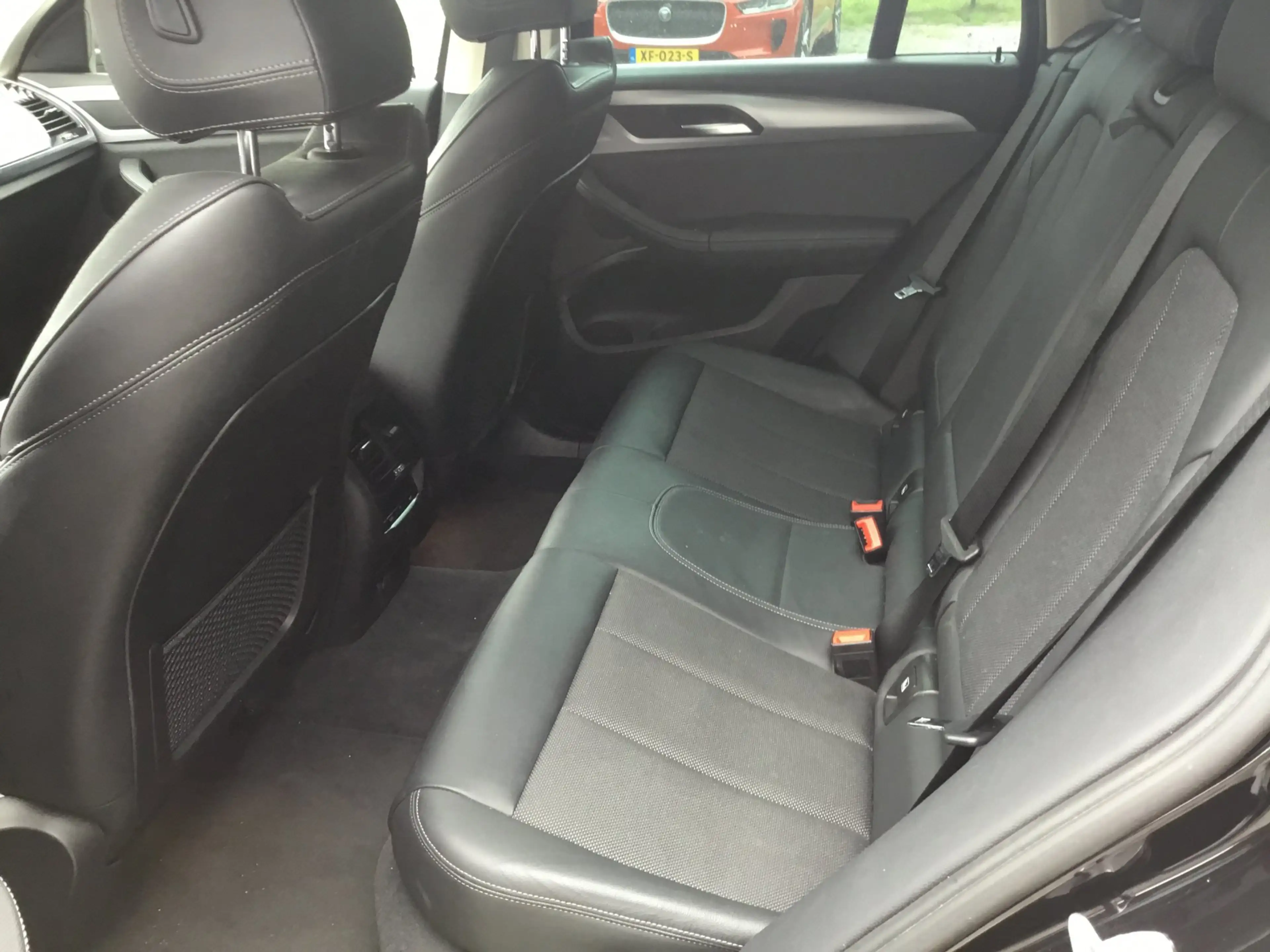 BMW X4 XDrive20i — photo 8