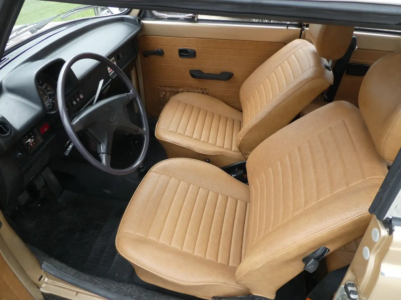 Volkswagen Käfer Cabriolet 1303 Orig 40´km aus Wolfsburg, foto 7