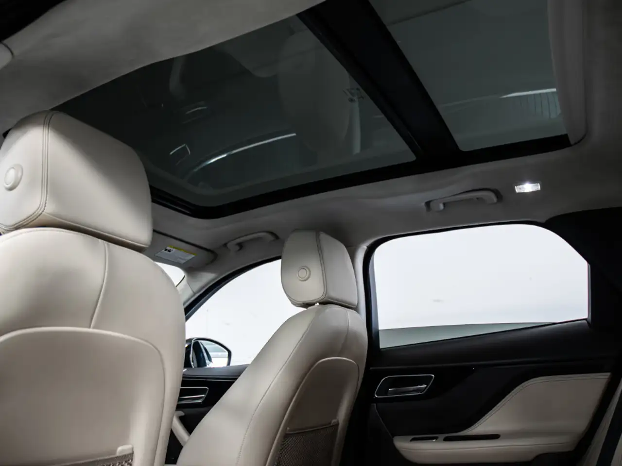 Jaguar F-Pace снимка Jaguar F-Pace