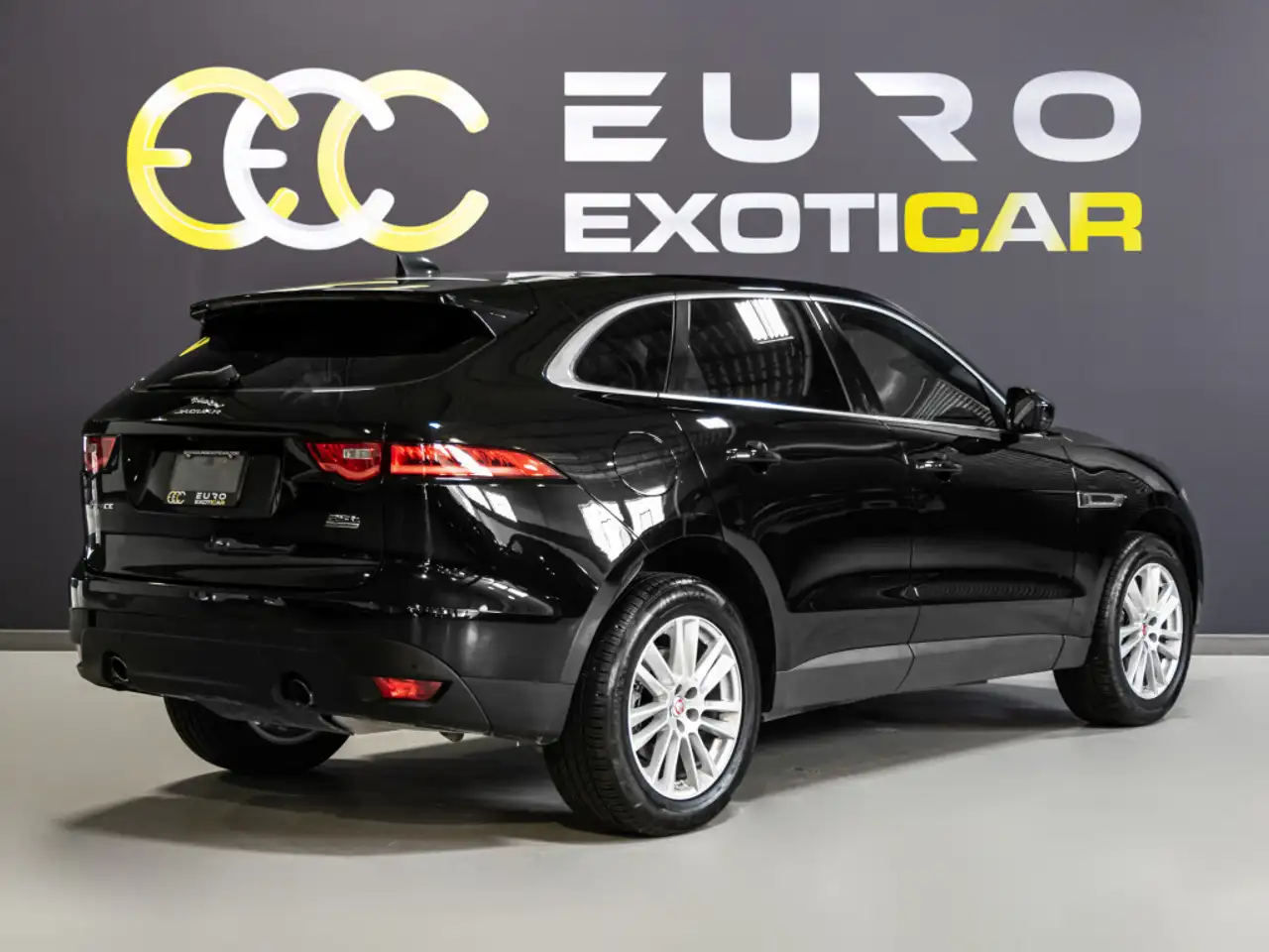 Jaguar F-Pace снимка Jaguar F-Pace