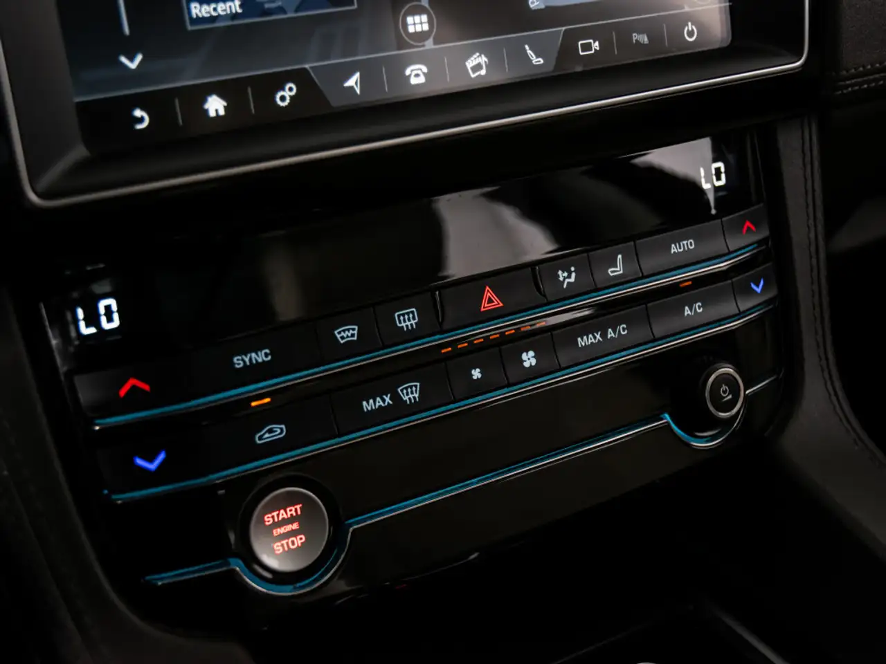 Jaguar F-Pace снимка Jaguar F-Pace