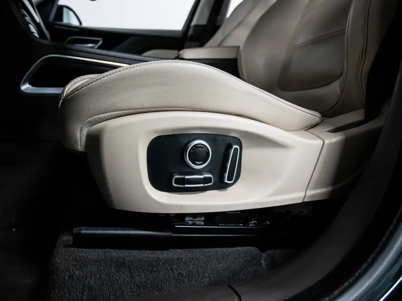 Jaguar F-Pace снимка Jaguar F-Pace