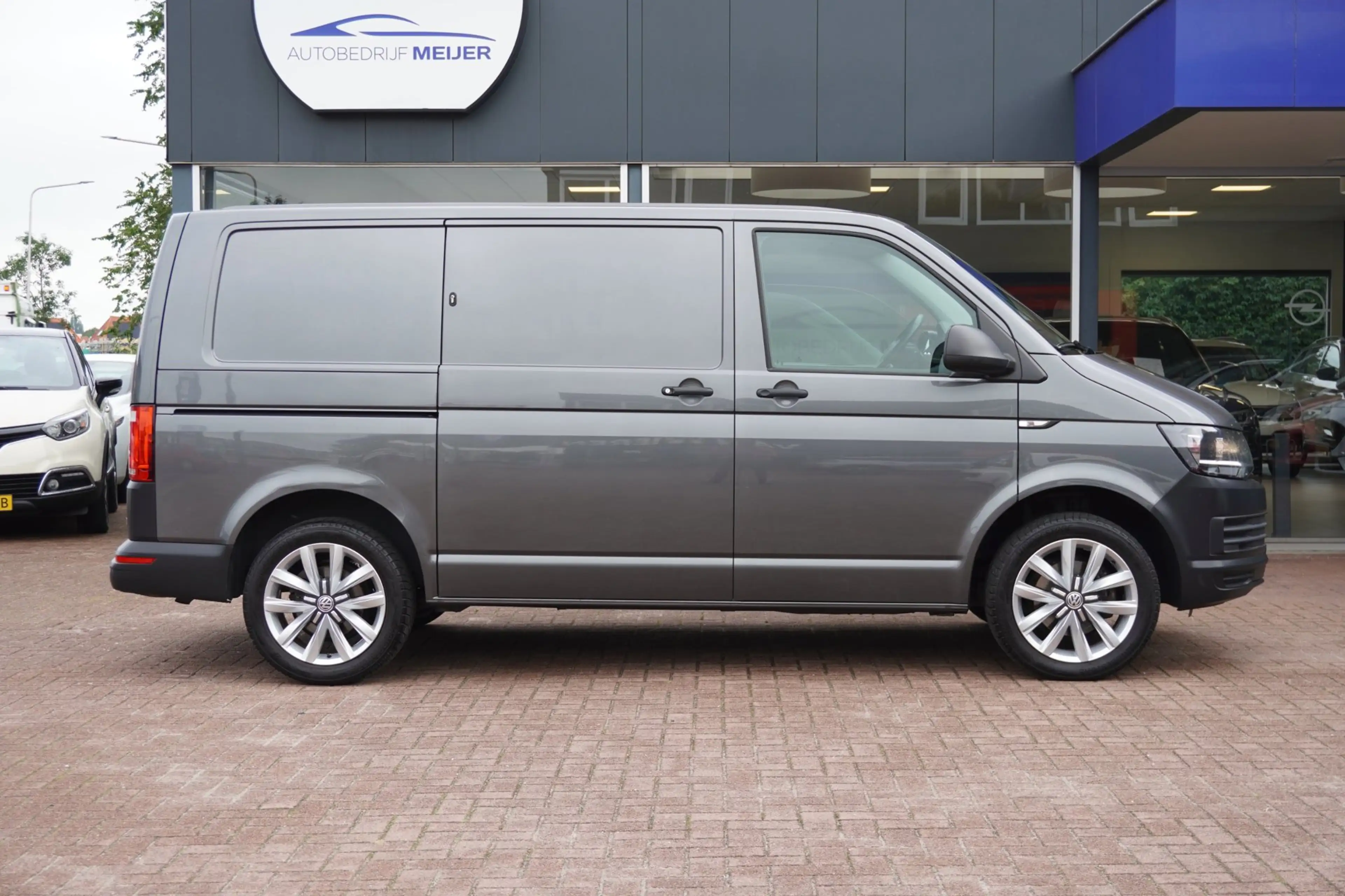 Volkswagen Transporter 2.0 TDI L1H2 Highline | 3 zitter | Carplay | LM ve — photo 3