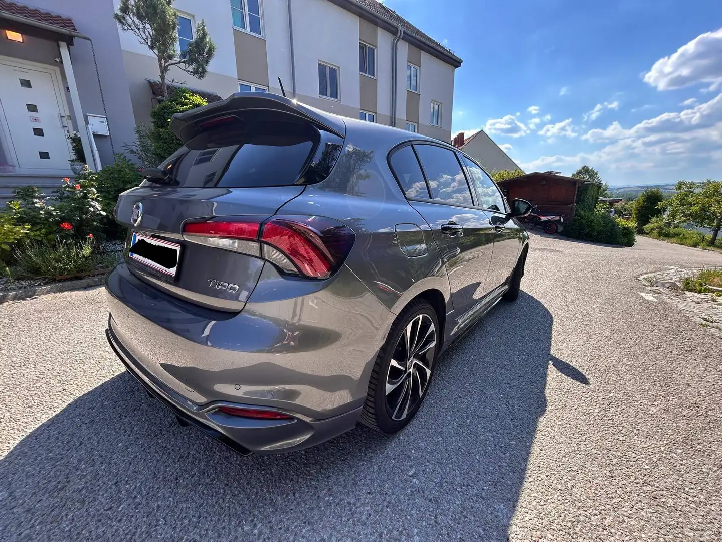 Fiat Tipo Tipo MultiJet 120 SCR DCT S-Design S-Design Grau - 1