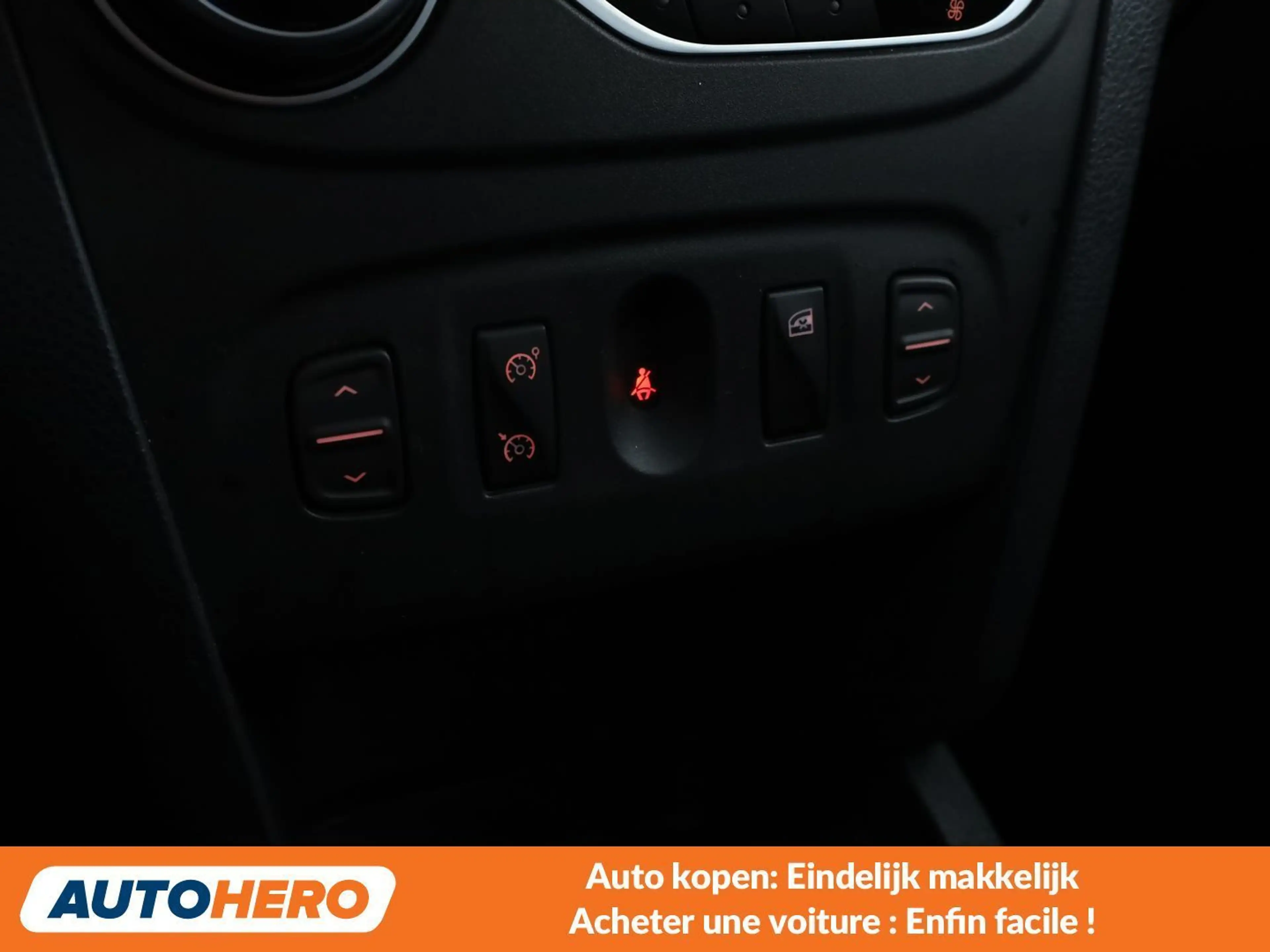 Dacia Logan 0.9 TCe 15th Anniversary — photo 14