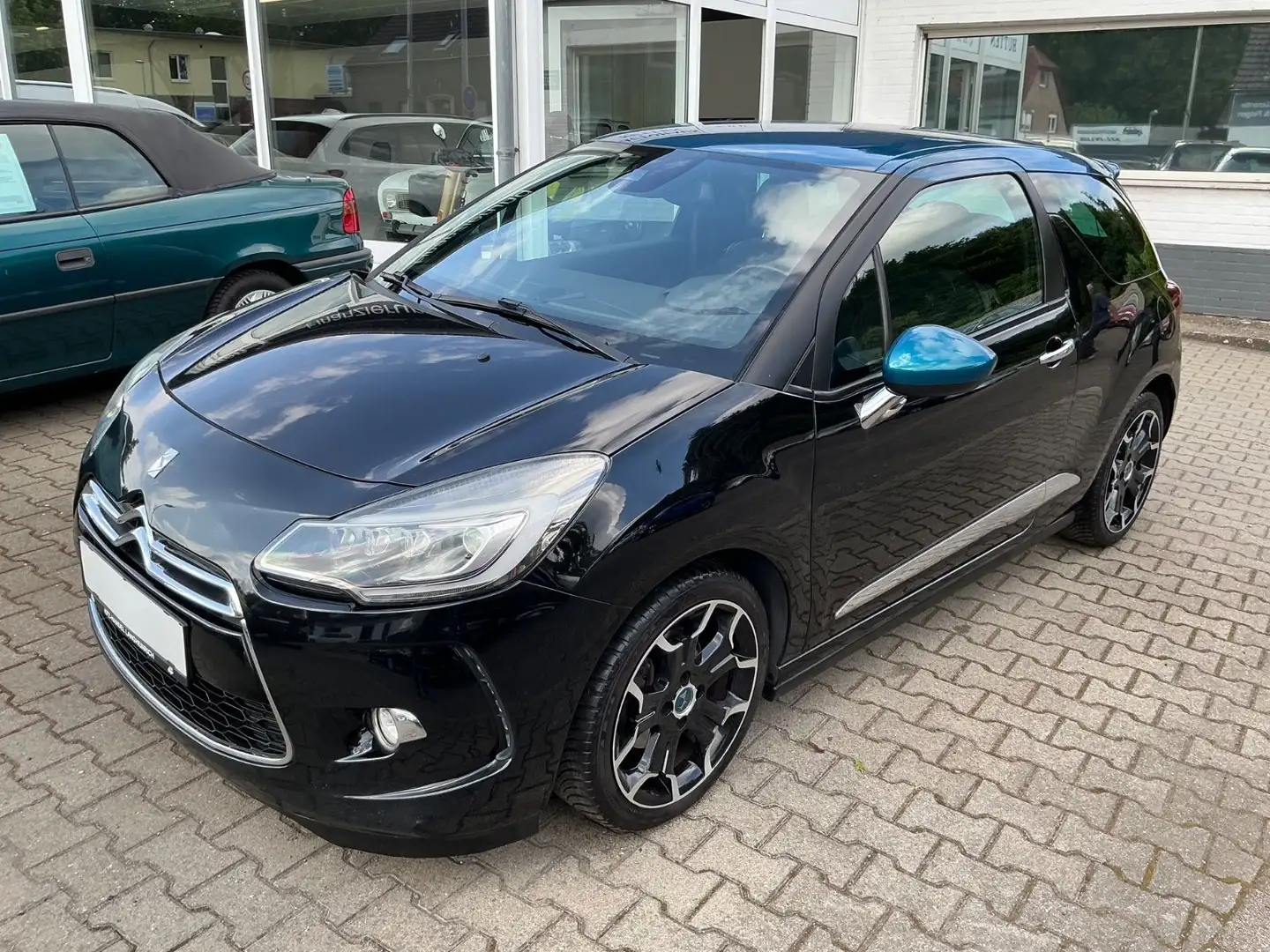 Citroen DS3 SportChic Navigation Xenon Allwetter Schwarz - 1