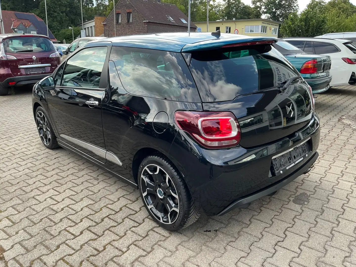 Citroen DS3 SportChic Navigation Xenon Allwetter Schwarz - 2