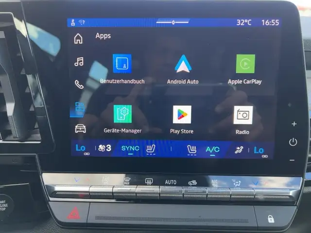 Renault Austral view 14