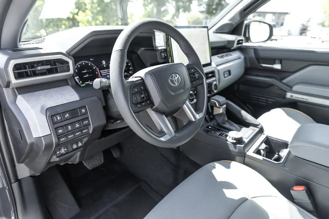 Toyota Tacoma снимка Toyota Tacoma