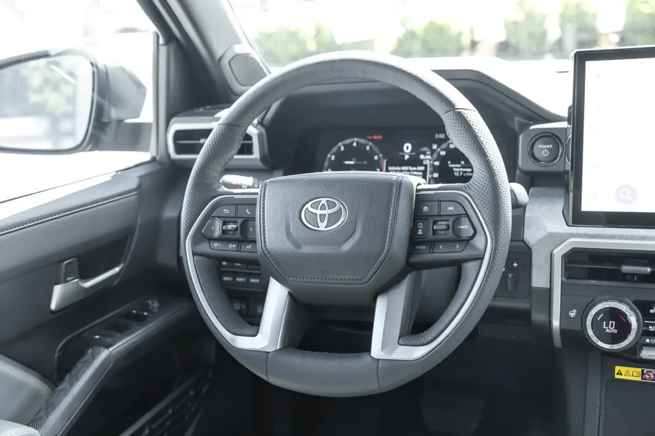 Toyota Tacoma снимка Toyota Tacoma