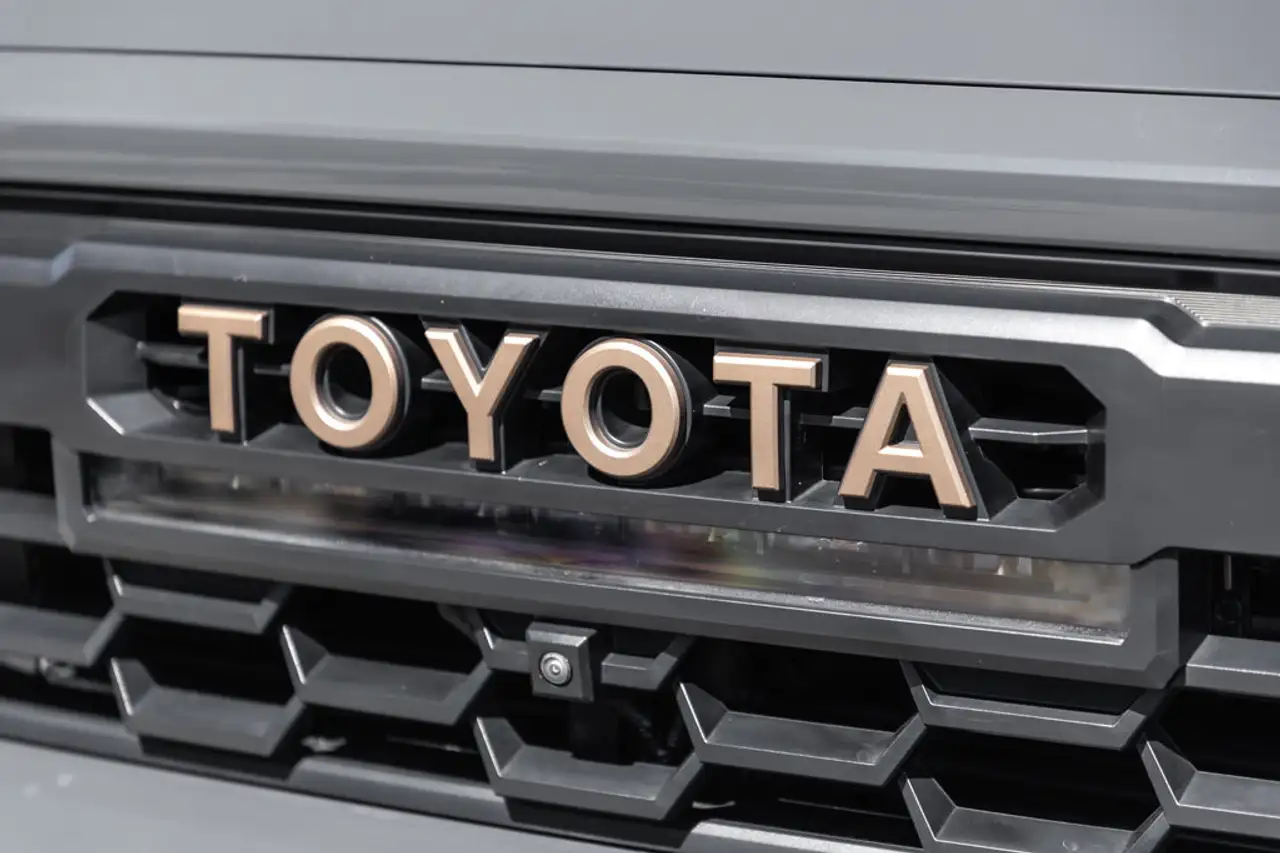 Toyota Tacoma снимка Toyota Tacoma