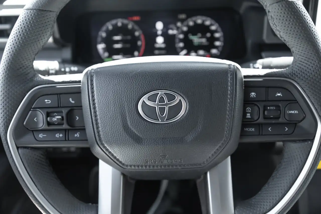 Toyota Tacoma снимка Toyota Tacoma