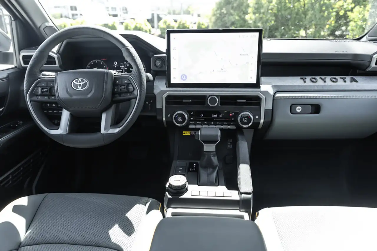 Toyota Tacoma снимка Toyota Tacoma
