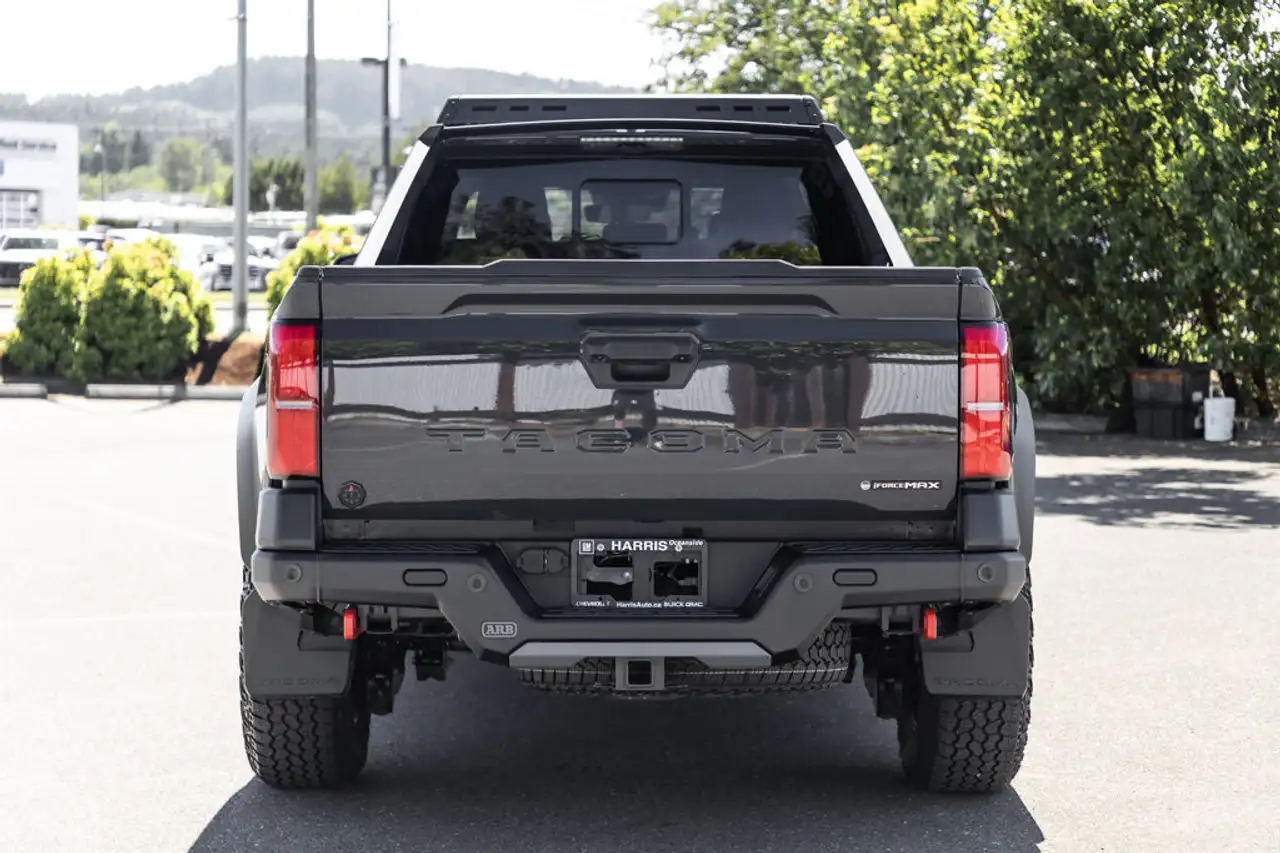 Toyota Tacoma снимка Toyota Tacoma