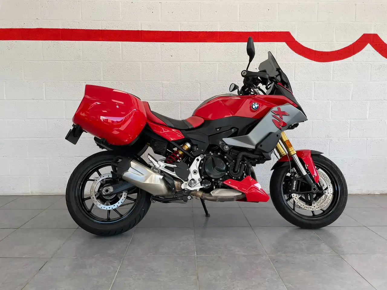BMW F 900 XR