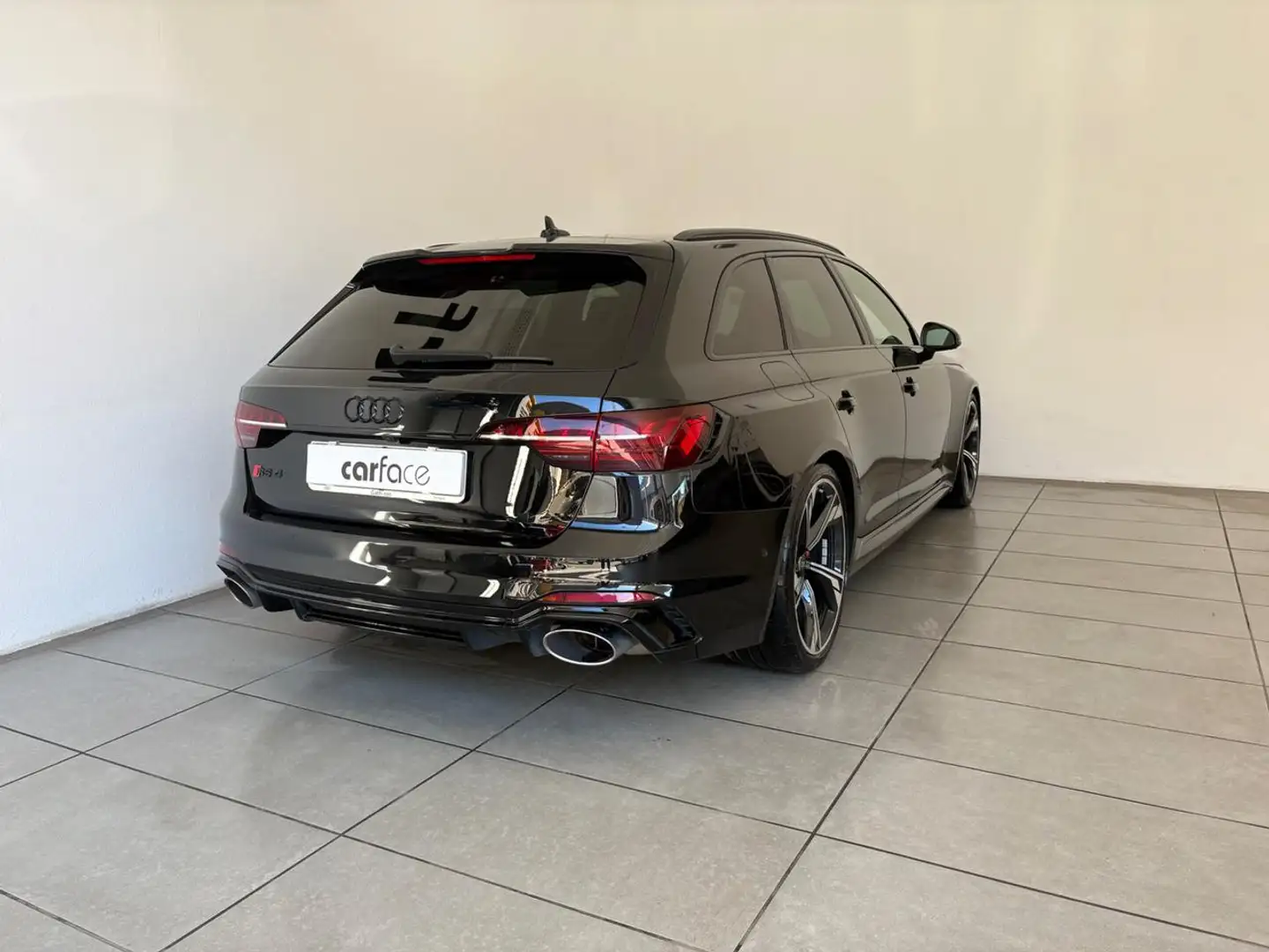 Audi RS4 4 Avant Nero - 2