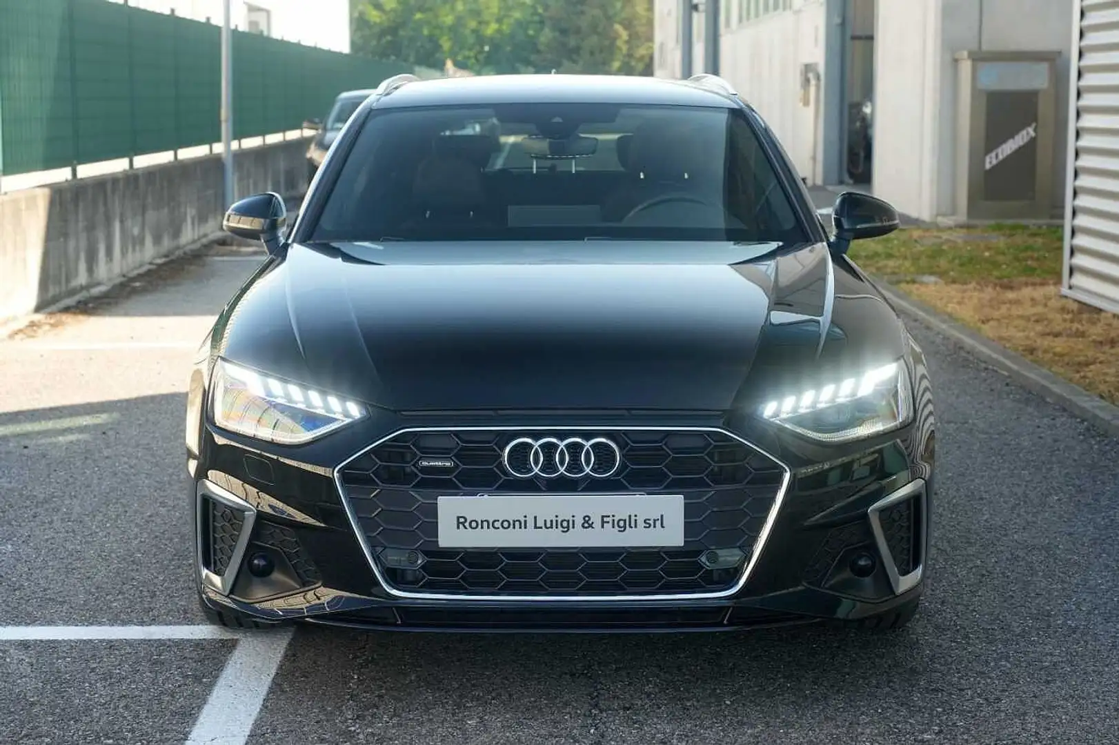 Audi A4 5ª serie Avant 40 TDI quattro S tronic S line edit Nero - 2