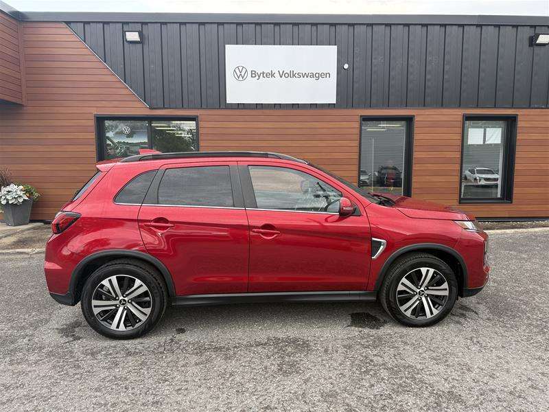 2023 Mitsubishi RVR
