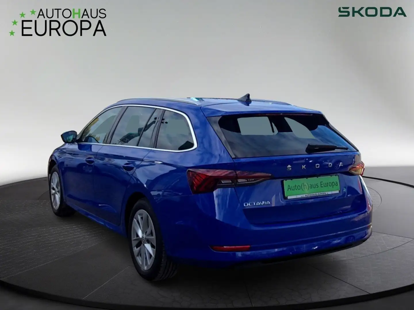 Skoda Octavia Combi 2.0 TDI Style Matrix KlimaA Navi Kam SHZ eS Blau - 2