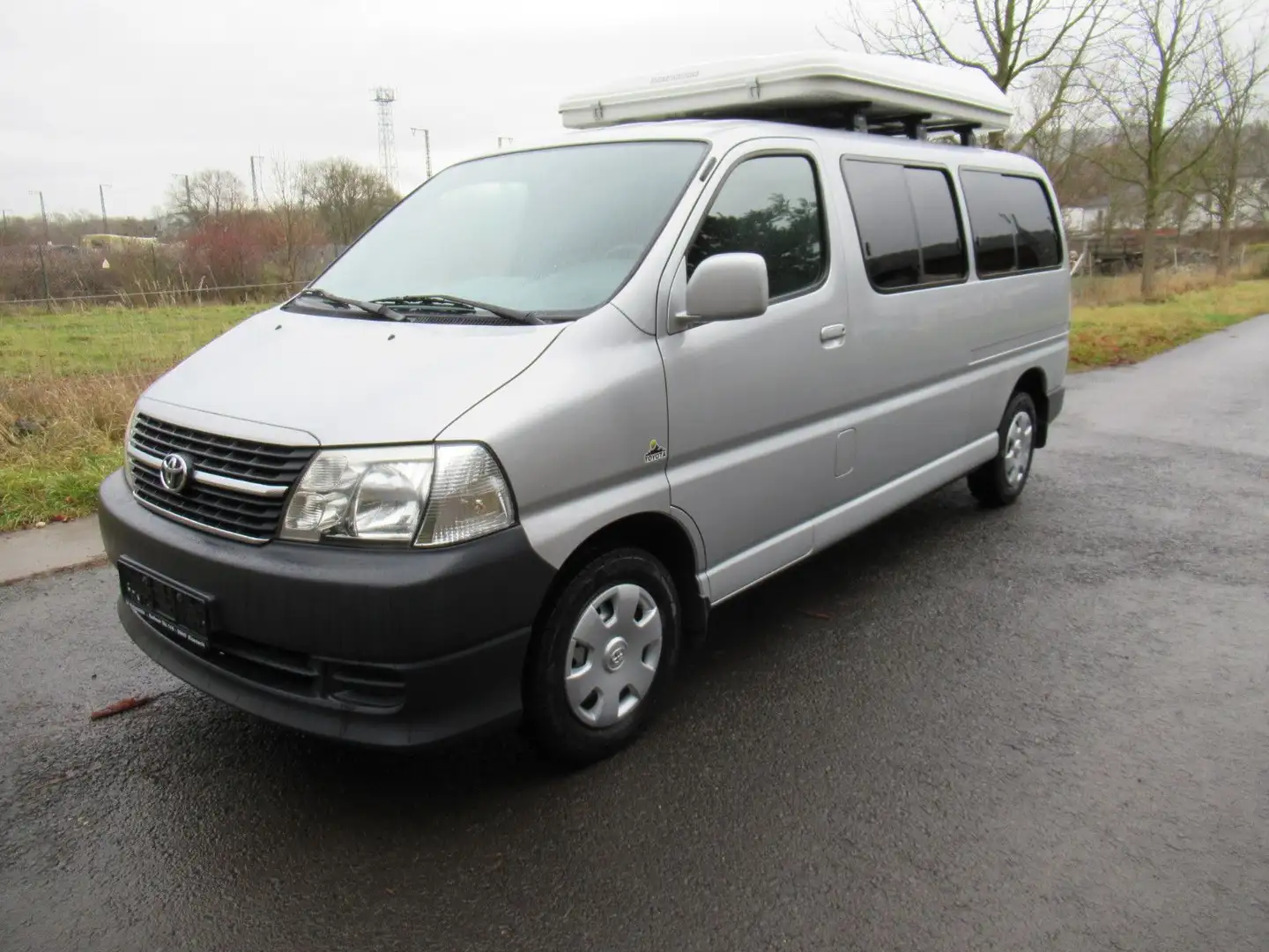 Toyota Hiace 2.5 D4-D Doka 2.Hd/Klima/AHK/Navi/rostfrei Silber - 1