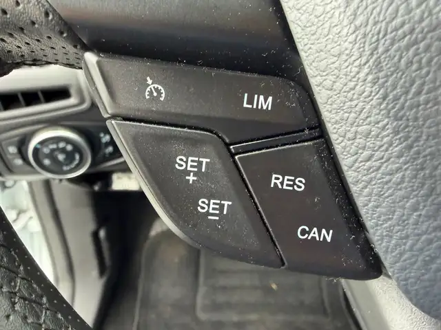 Ford Focus view 9