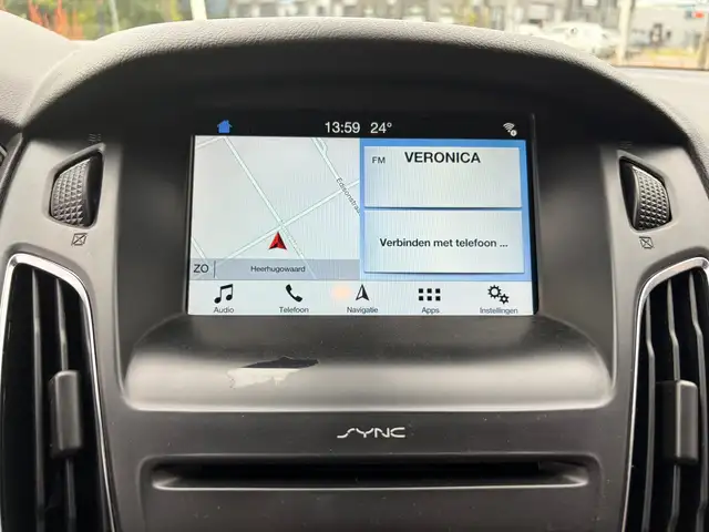 Ford Focus view 13