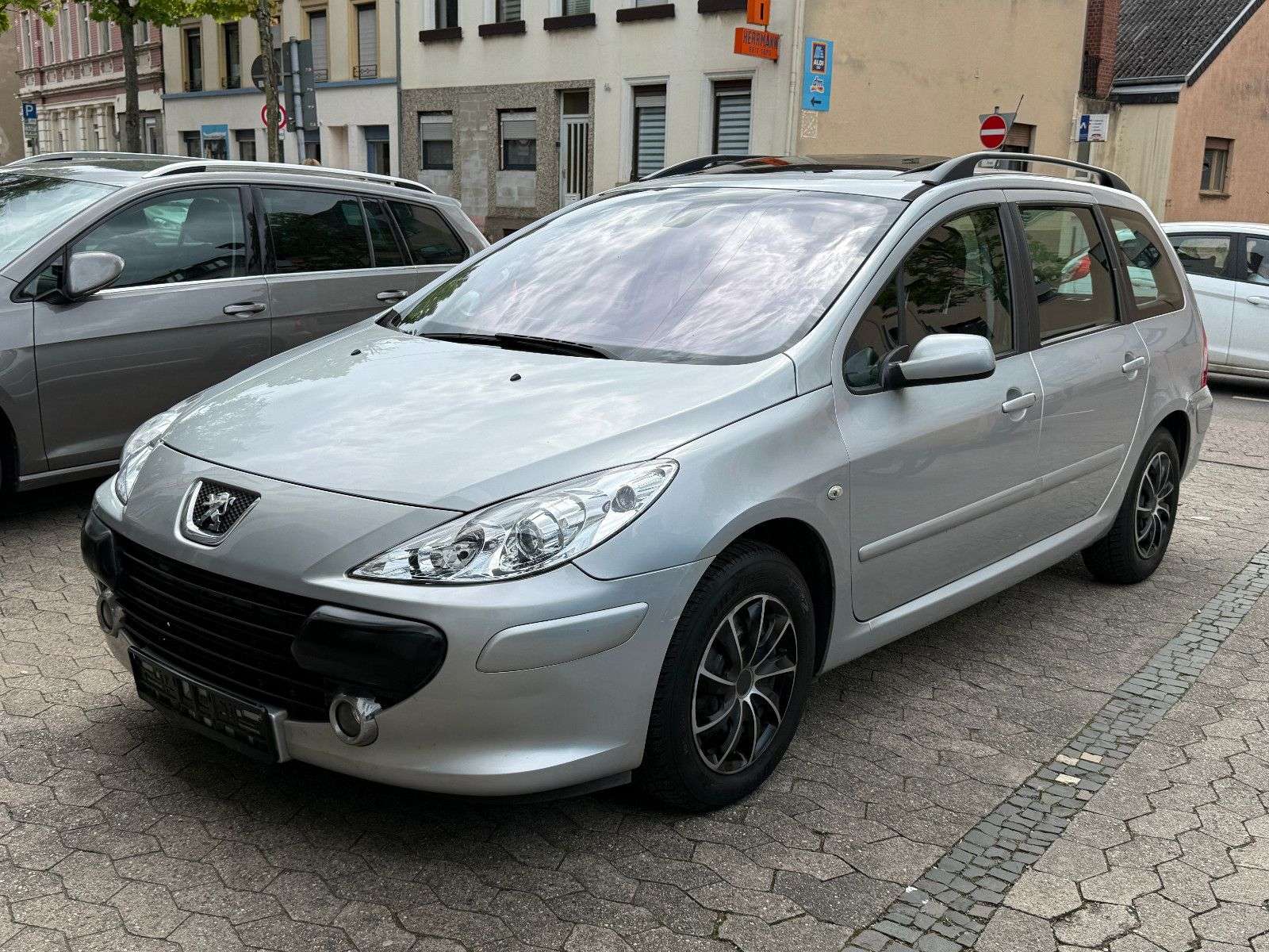 Second hand Peugeot 307 2.0