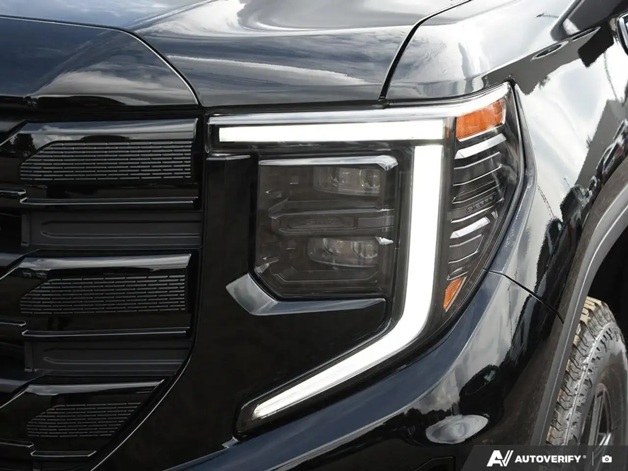 GMC Sierra 1500 снимка GMC Sierra 1500