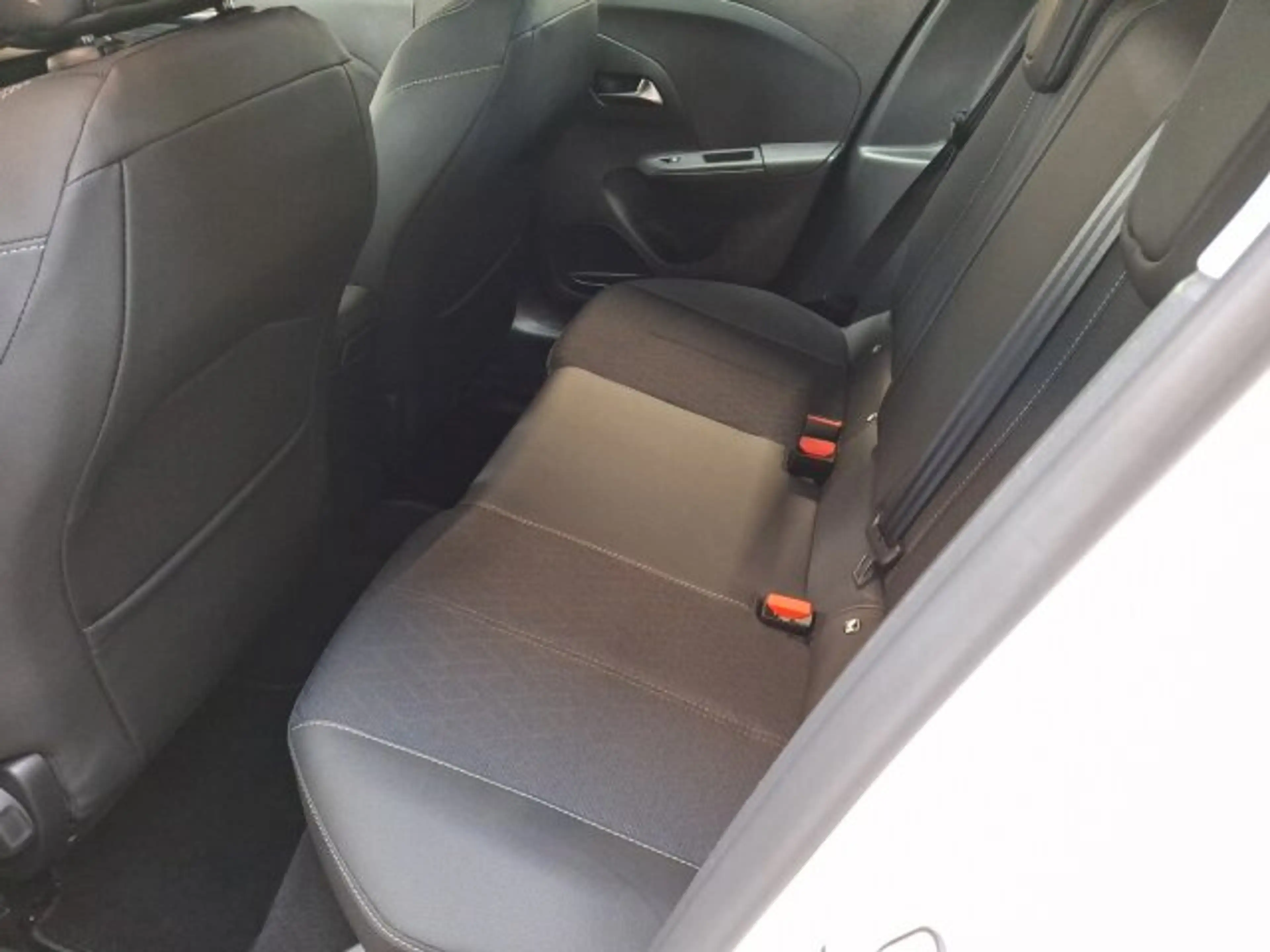 Opel Corsa F 1.2 Elegance Klima Sitzheizung — photo 14