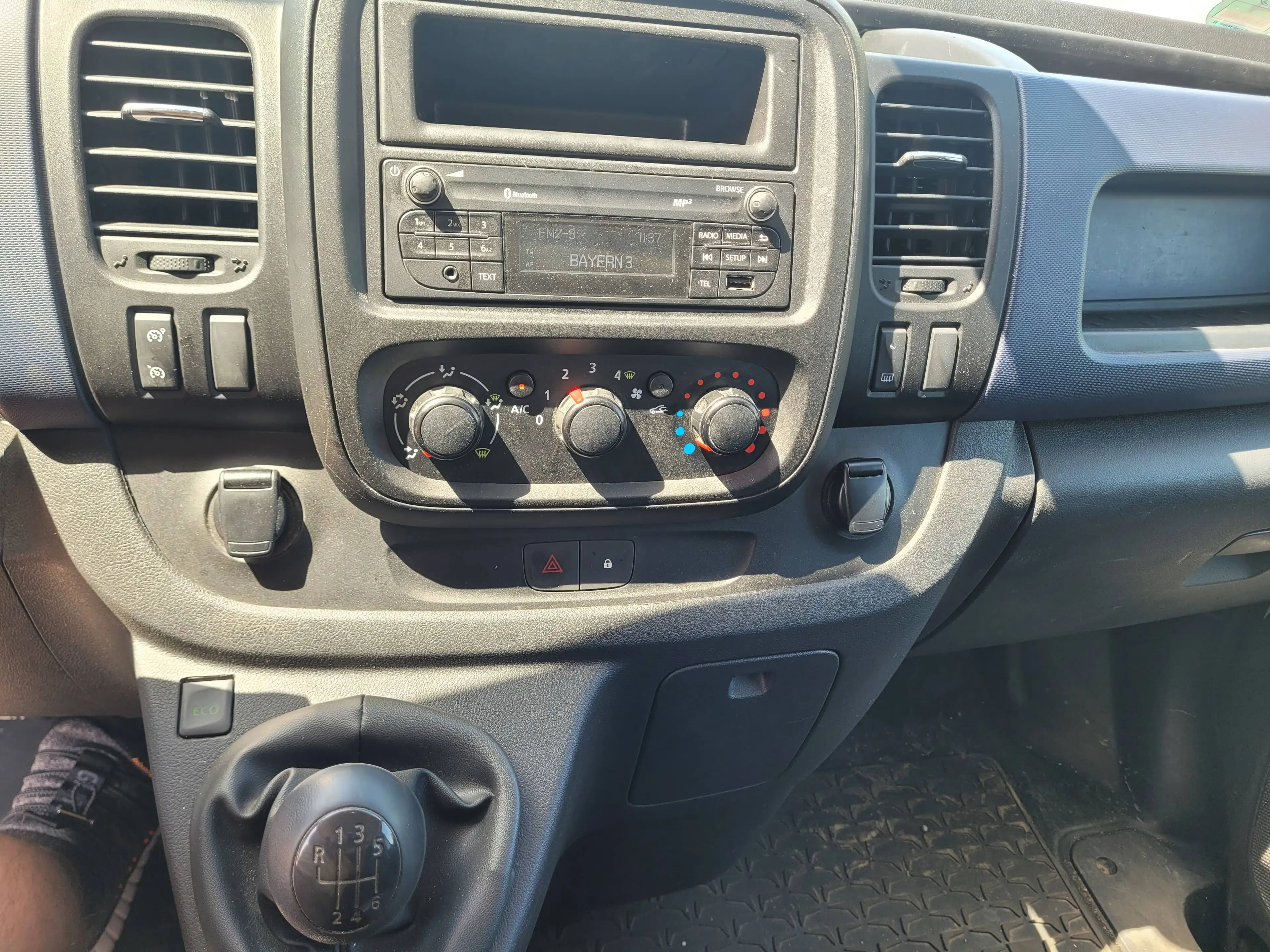 Opel Vivaro Kasten L2H1  2,9t — photo 4