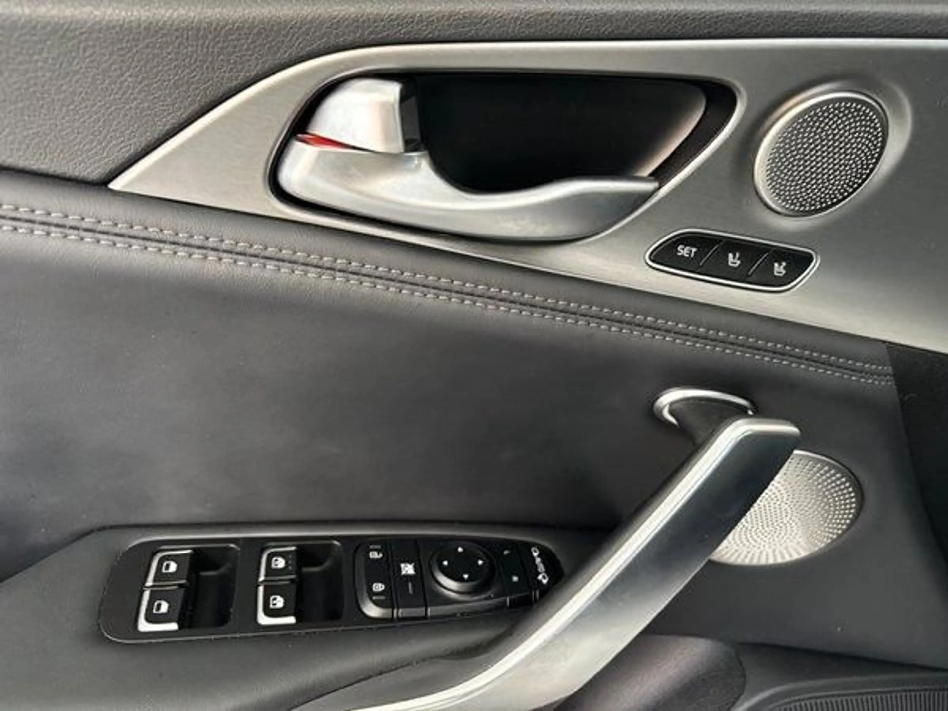 Kia Stinger GT 4WD -360°/Leder/Sitzbelüftung/ACC/LED — photo 12