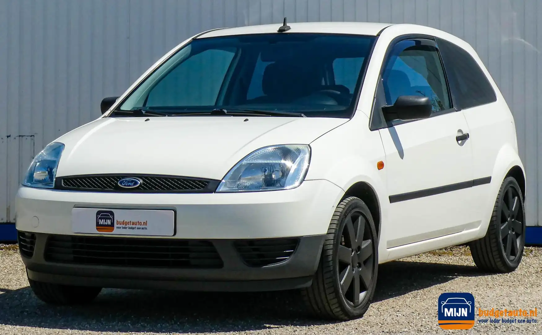Ford Fiesta 1.25-16V Ambiente - NIEUWE APK & DISTRIBUTIERIEM Wit - 1