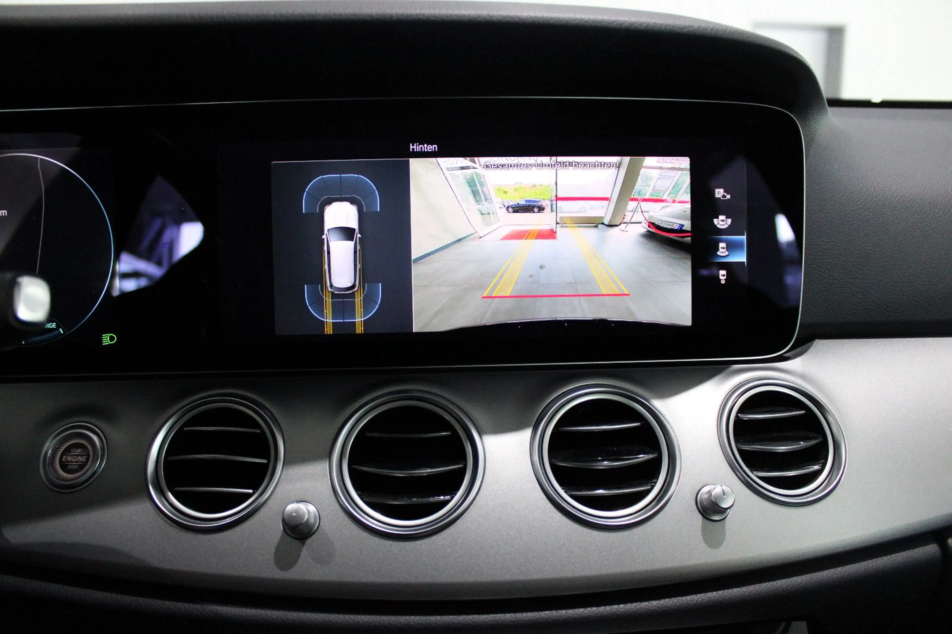 Mercedes-Benz E 220 d T AVANTGARDE SPORTPAKET WIDESCREEN EU 6 — photo 10