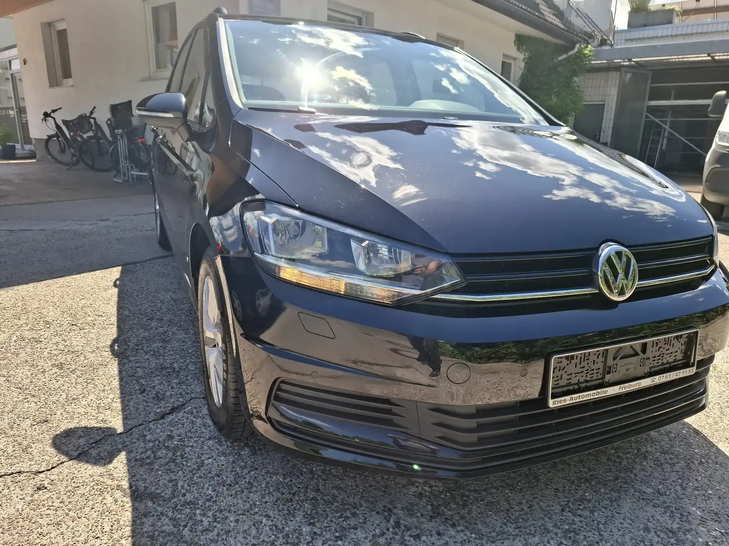 Volkswagen Touran 1.2 TSI (BlueMotion Technology) Trendline Noir - 1