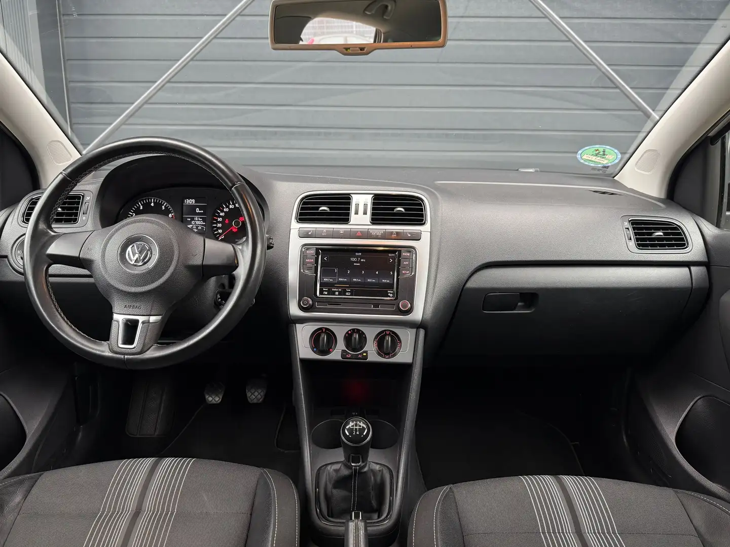 Volkswagen Polo 1.2-12V BlueMotion, Carplay, PDC, Cruise, Stoelver Alb - 2