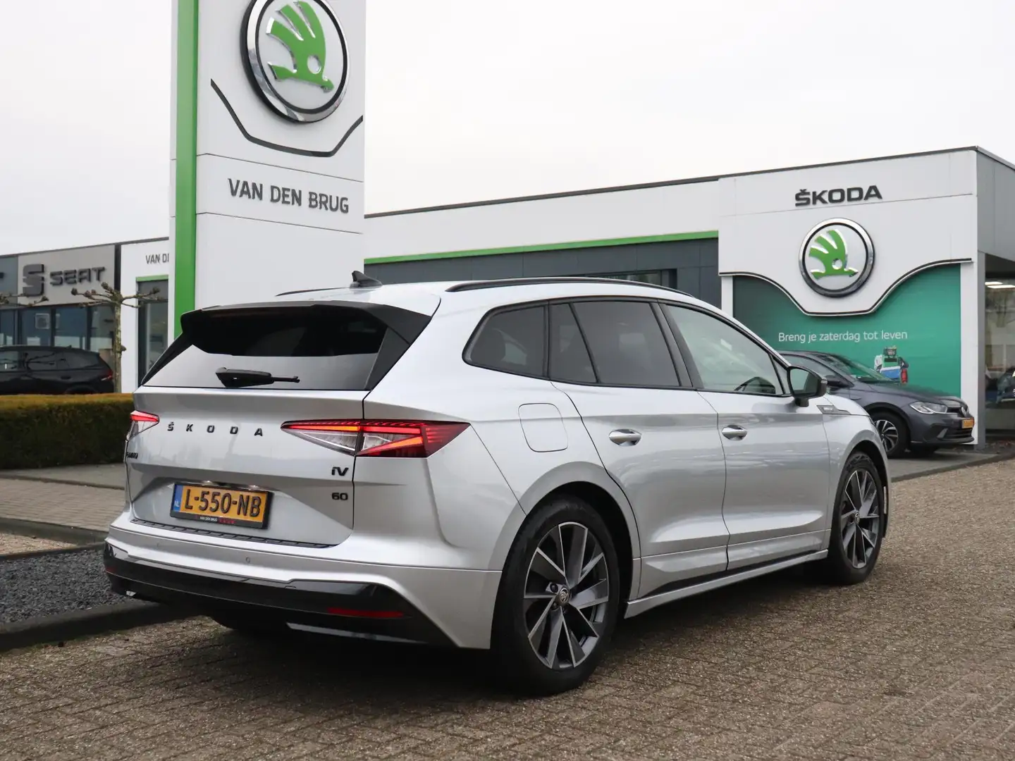 Skoda Enyaq iV 60 Sportline | Trekhaak | Stoelverwarming voor Gris - 2