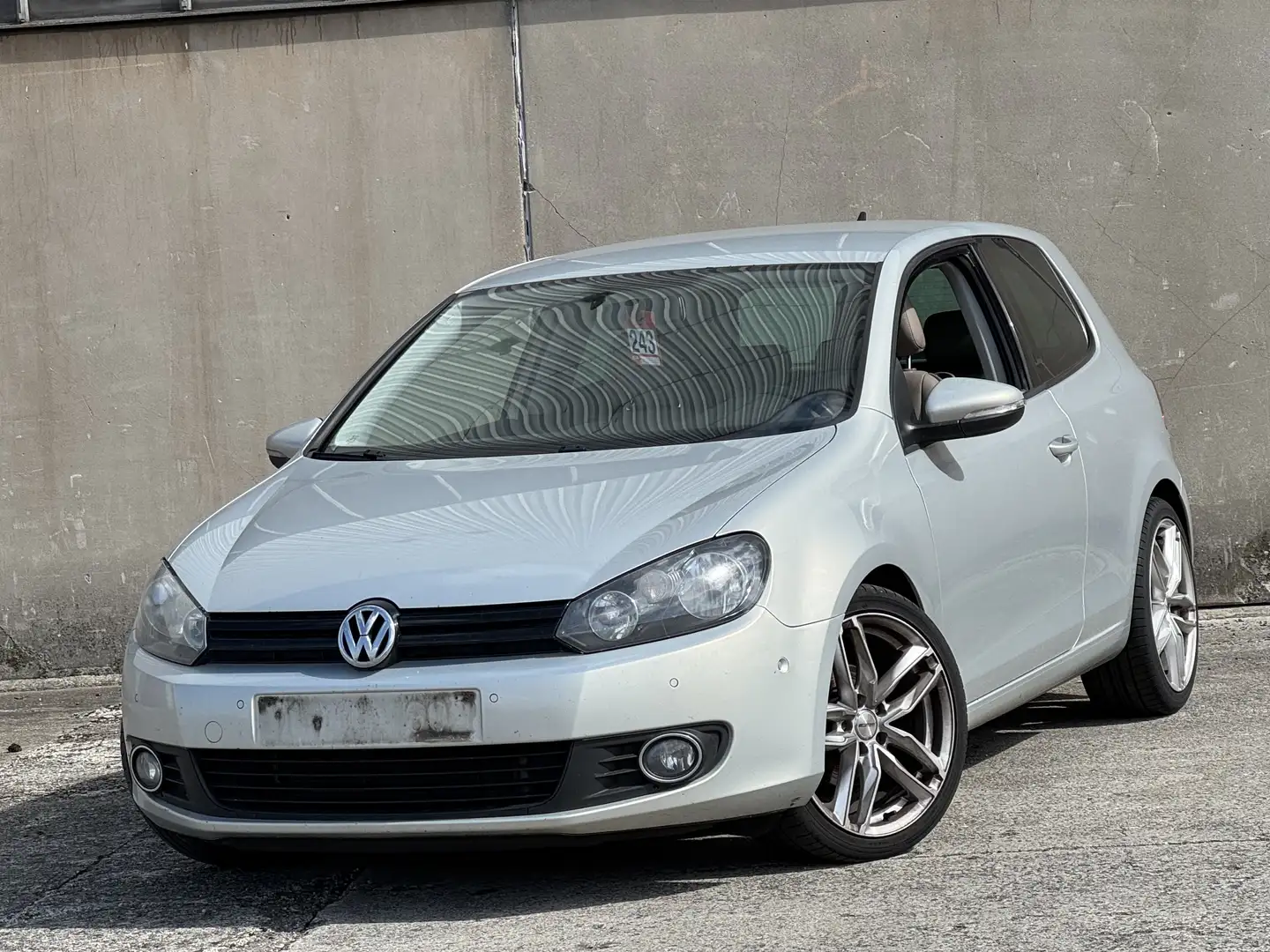 Volkswagen Golf 1.6 CR TDi/FULLOPTIONS/ETAT SHOW-ROOM/1PROP CARNET Gris - 1
