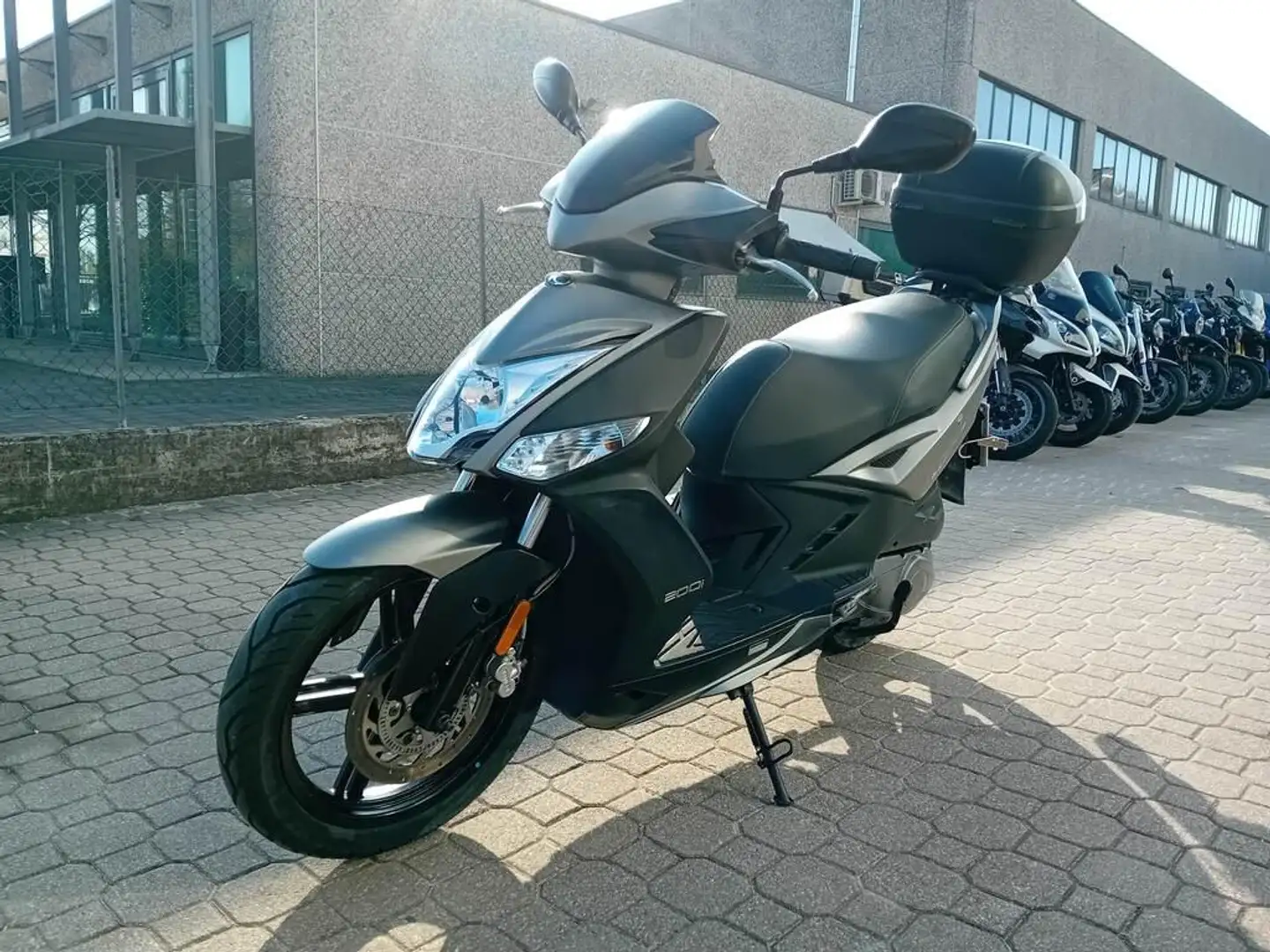 Kymco Agility 200 i R16 Plus Abs E5 Gris - 1