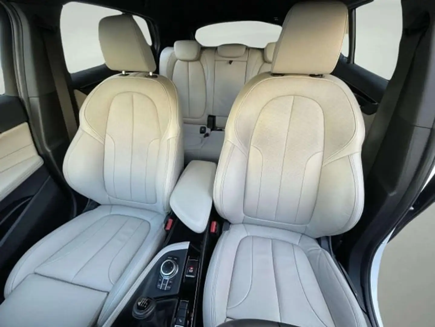 BMW X2 18d sDrive 150cv Blanco - 2