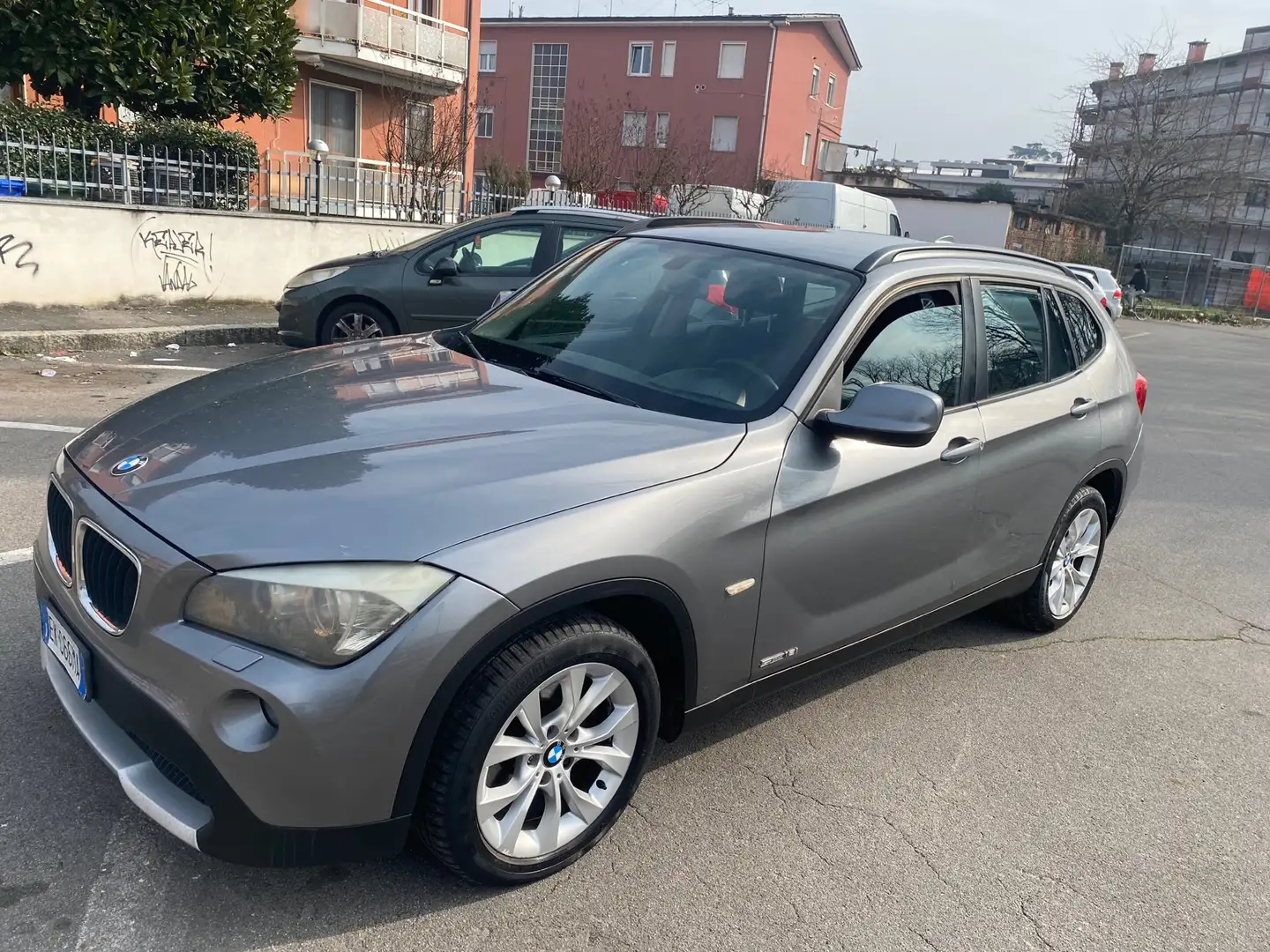 BMW X1 xdrive28iA Eletta Grijs - 1