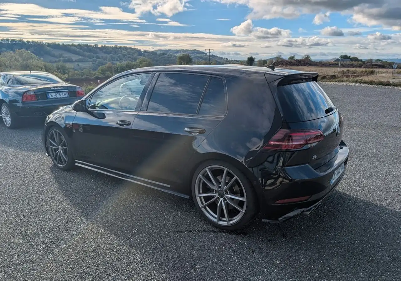 Volkswagen Golf R — photo 4