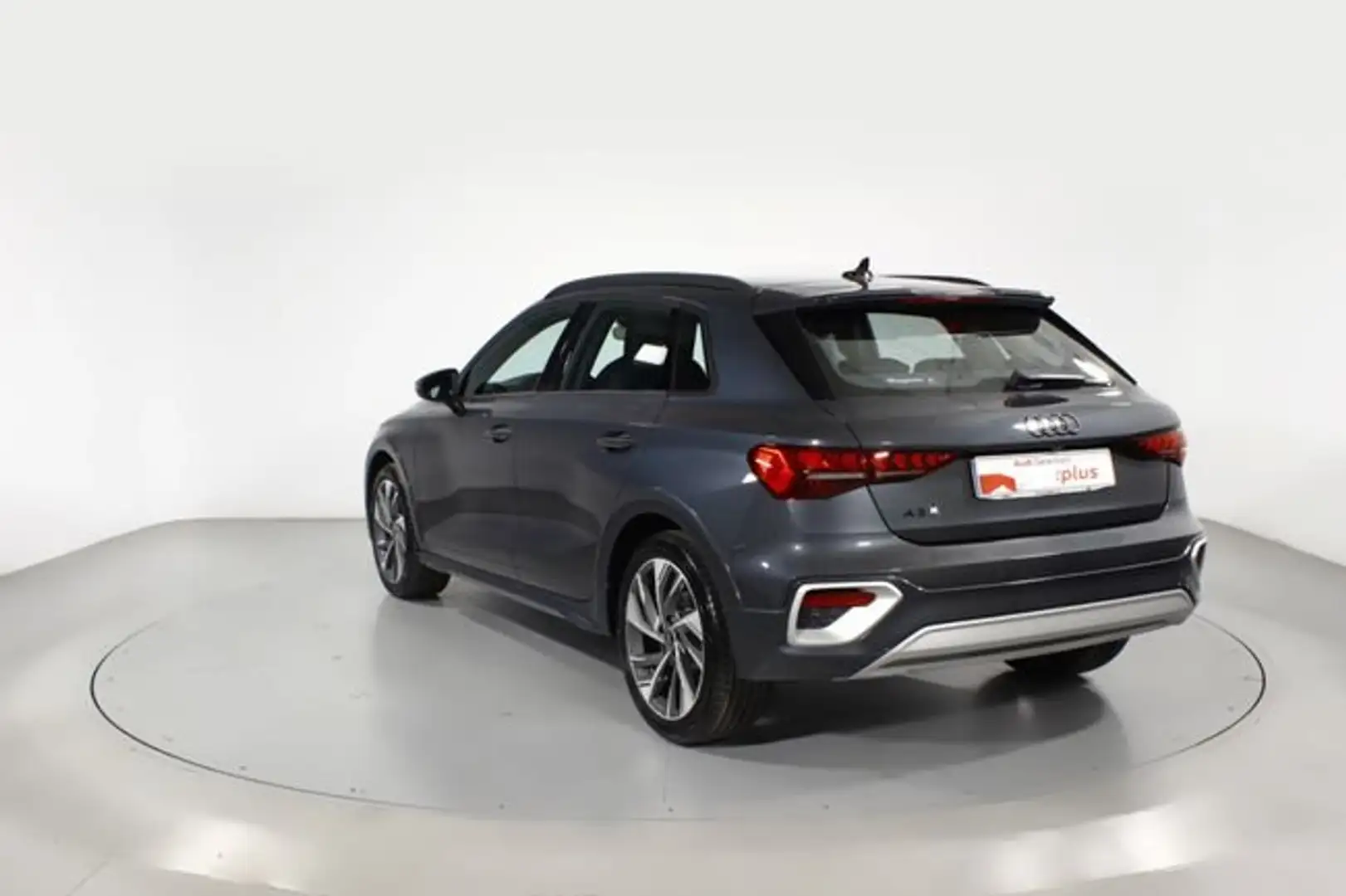 Audi A3 Sportback 35 TFSI ALL-IN edition S tronic 110kW Gris - 2